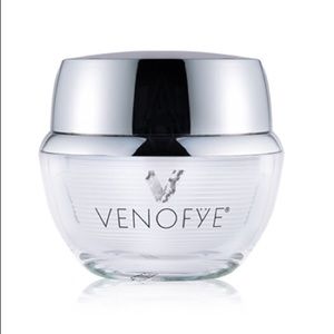 VENOFYE Queen Bee Facial Peeling